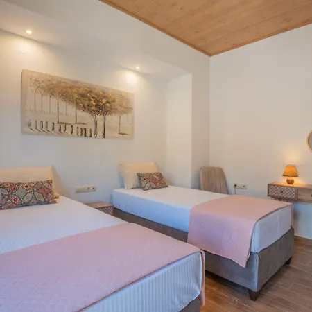 Koupos Villa *